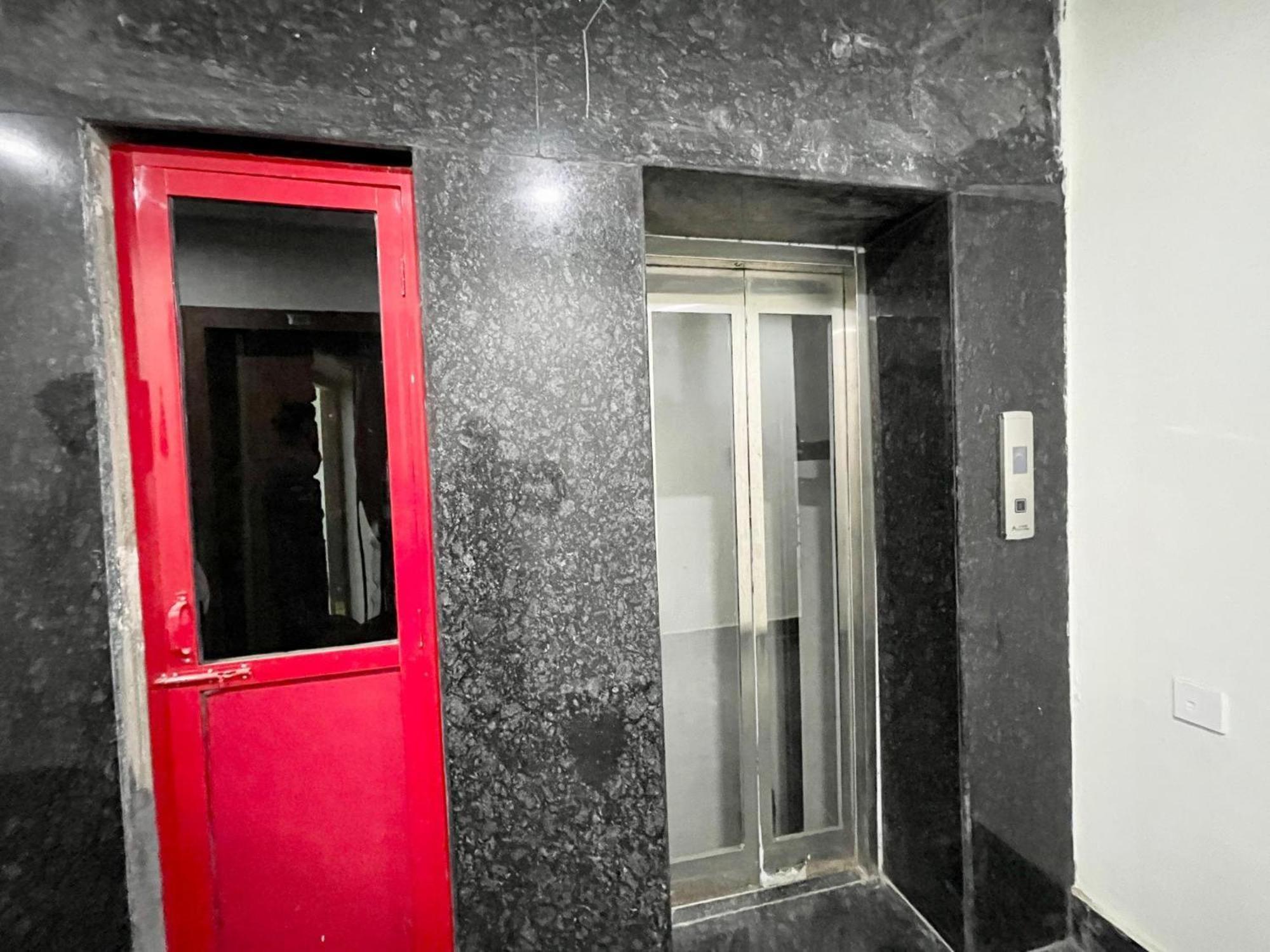 Hotel Shree Radha Krishna Varanasi Exterior foto
